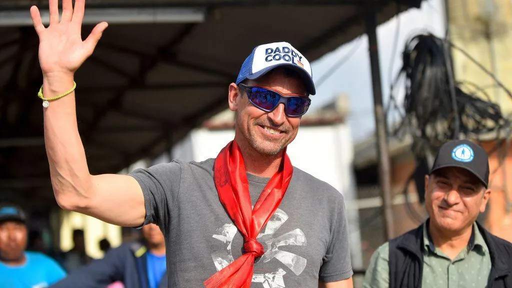 British Mountaineer Sets Record with 19th Everest Summit