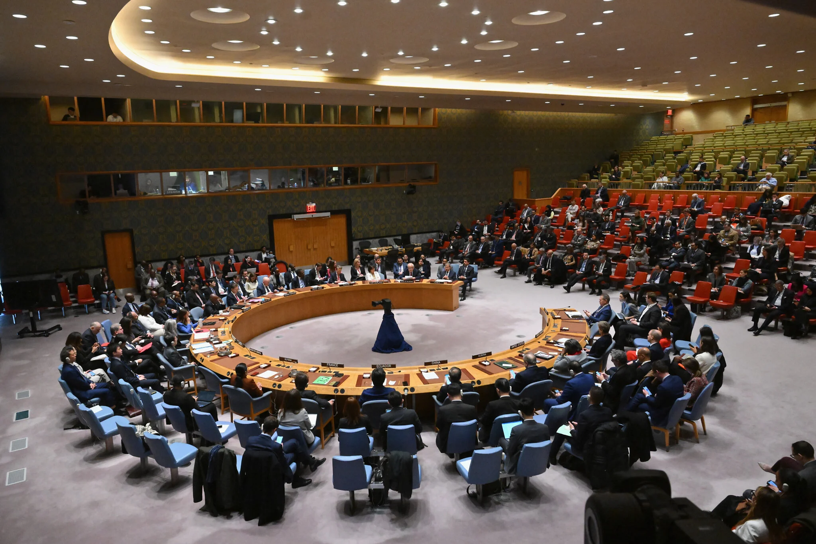 US Warns Iran of 'Dire' Consequences Over Threats to Bases, Citizens