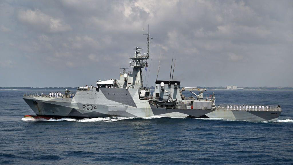 Beijing Criticizes UK Navy for Taiwan Strait Operation