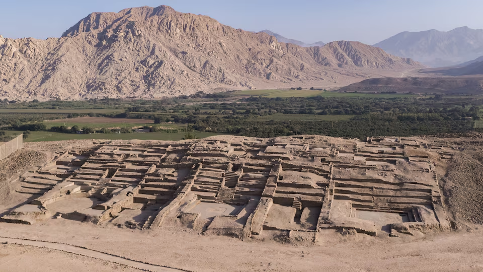 Archaeologists Discover 3500 Year Old City in Peru Linking Coast and Andes