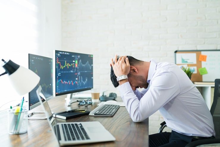Thruster Finance login dashboard on desktop and mobile 2025